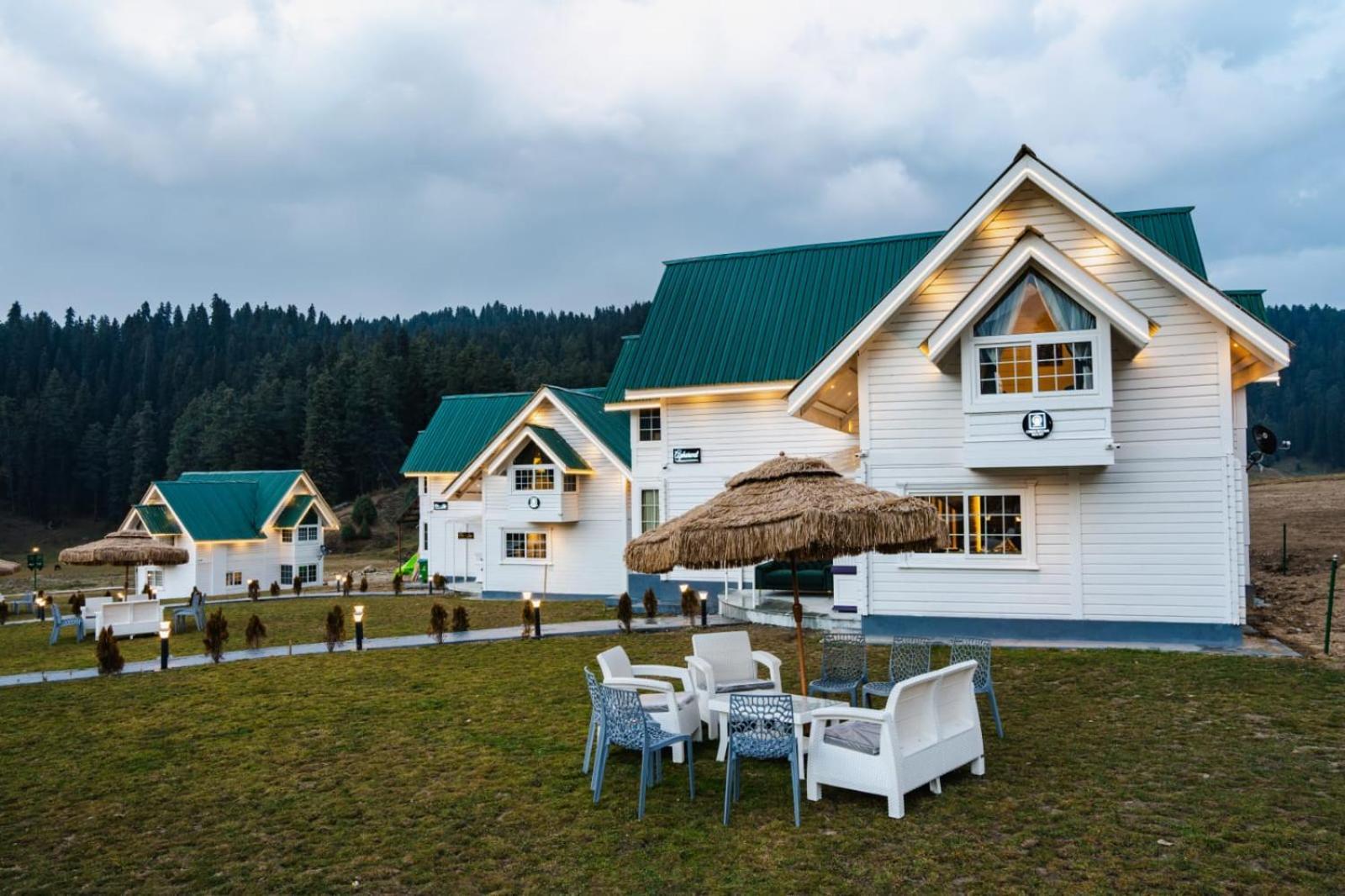Green Rooms Resort Gulmarg Luaran gambar